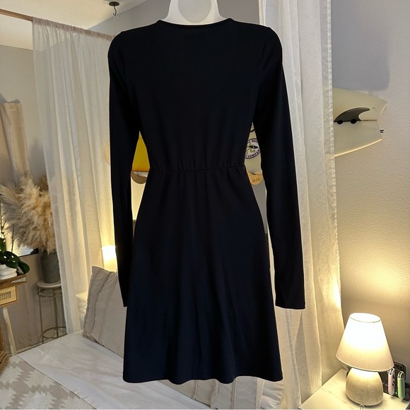 Hollister Knit Soft Drapey Cinched Cutout Long Sleeve A-Line Dress, Medium LONG - Picture 6 of 12